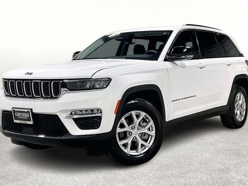 Used 2023 Jeep Grand Cherokee Limited image 14