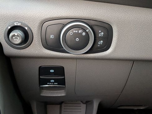 Used 2021 Ford Transit 350 XLT image 18