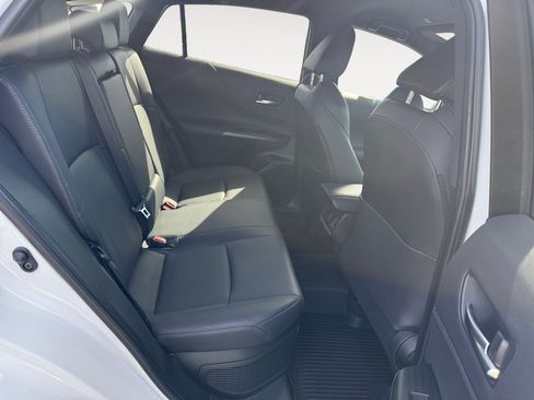 Used 2024 Toyota Venza Nightshade AWD/4WD image 18