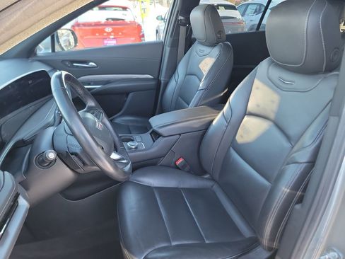 Used 2024 Cadillac XT4 Premium Luxury image 13