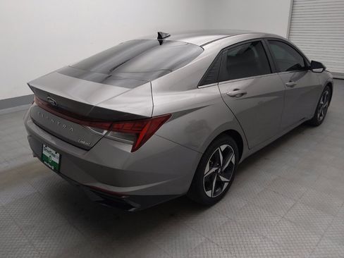 Used 2023 Hyundai Elantra Limited w/ Cargo Package FWD image 9