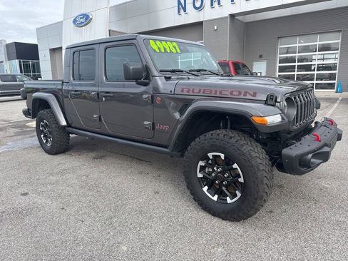Used 2024 Jeep Gladiator Rubicon image 2