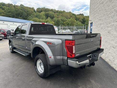 Used 2022 Ford F350 Lariat w/ Lariat Ultimate Package AWD/4WD image 5