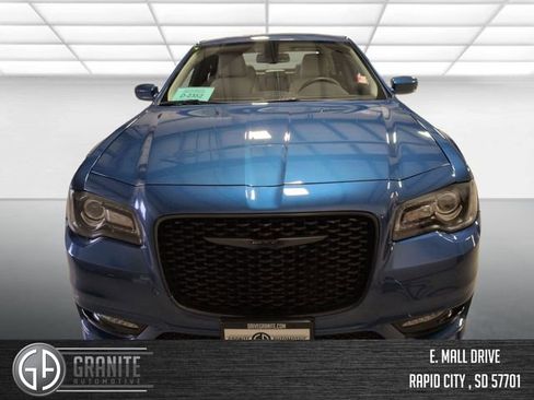 Used 2023 Chrysler 300 Touring L w/ Comfort Group image 8