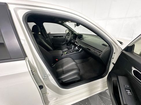 Used 2025 Honda Civic Sport image 29