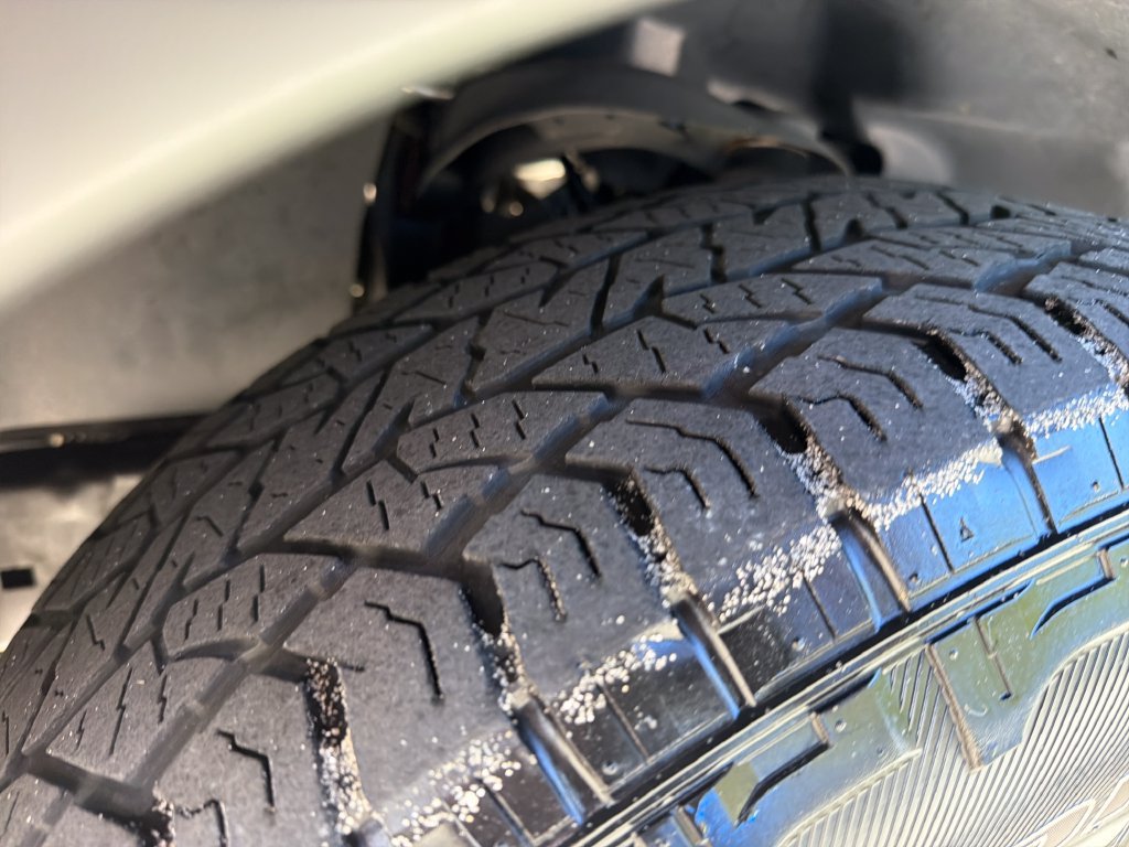 Used 2022 Nissan Frontier Pro-X RWD image 12