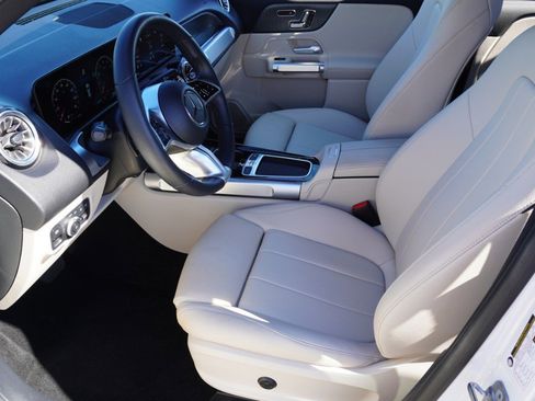 Used 2024 Mercedes-Benz GLB 250 image 14