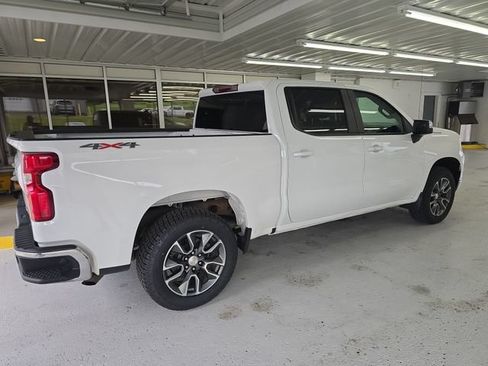 Certified 2024 Chevrolet Silverado 1500 LT AWD/4WD image 6