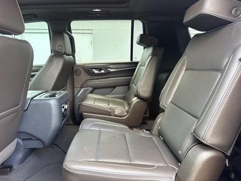 Used 2021 GMC Yukon XL Denali w/ Denali Premium Package RWD image 19