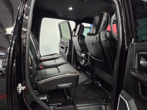 Used 2019 RAM 2500 Laramie w/ Black Appearance Package AWD/4WD image 74