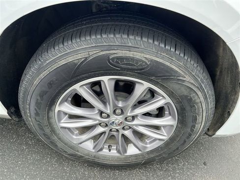 Certified 2024 Buick Enclave Essence w/ LPO, Floor Liner Package AWD/4WD image 19