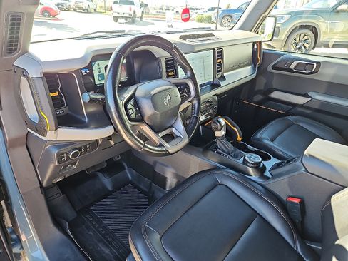 Used 2021 Ford Bronco Badlands image 11