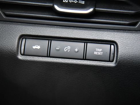 Used 2025 Nissan Altima 2.5 SV image 28