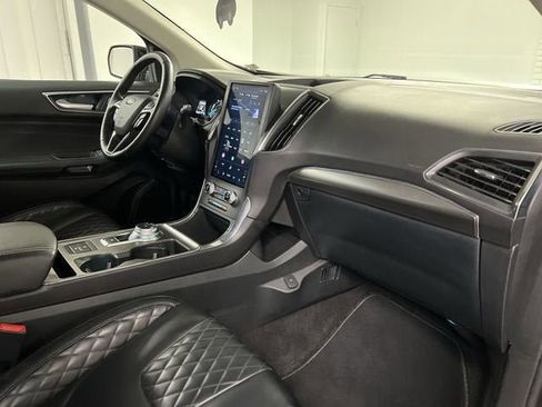 Used 2024 Ford Edge Titanium image 28