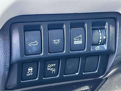 Used 2020 Subaru Ascent Limited image 20