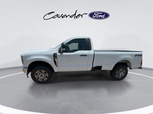 New 2025 Ford F350 XLT w/ FX4 Off-Road Package image 19
