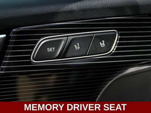Used 2025 Hyundai Palisade Calligraphy AWD/4WD image 3