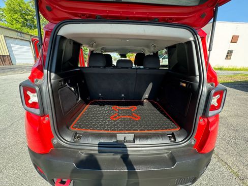 Used 2015 Jeep Renegade Trailhawk image 29