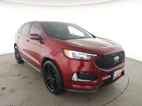 Used 2019 Ford Edge ST w/ Equipment Group 401A image 3