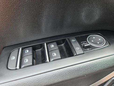Used 2024 Kia Soul LX w/ Option Group 015 FWD image 34