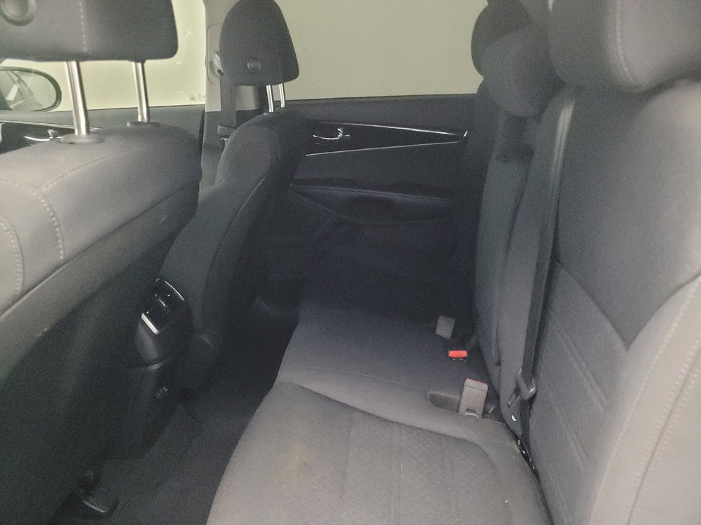 Used 2019 Kia Sorento L FWD image 18