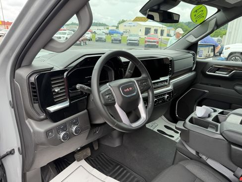 Used 2024 GMC Sierra 1500 Elevation AWD/4WD image 12