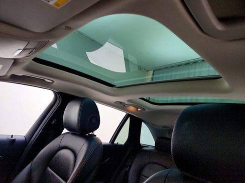 Certified 2021 Mercedes-Benz GLC 300 image 5