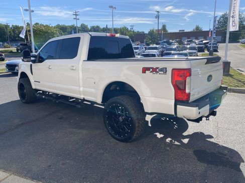 Used 2019 Ford F250 Lariat w/ Lariat Ultimate Package AWD/4WD image 5