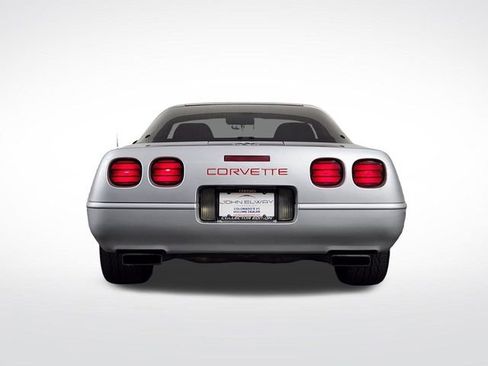 Used 1996 Chevrolet Corvette Coupe RWD image 6