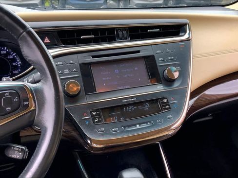 Used 2014 Toyota Avalon XLE Touring FWD image 7