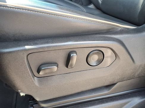 Used 2024 GMC Yukon SLT AWD/4WD image 28