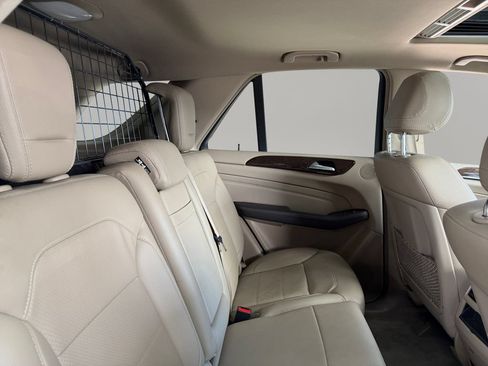 Used 2014 Mercedes-Benz ML 350 4MATIC w/ Premium 1 Package image 24