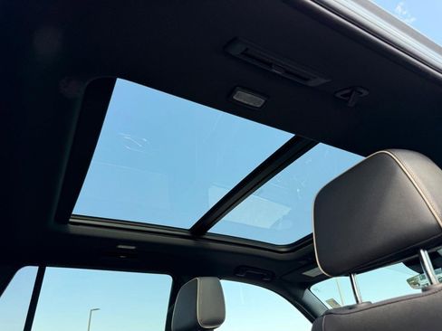 Used 2023 Chevrolet Tahoe Premier w/ Premium Package 2 image 12