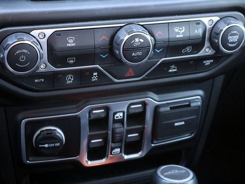 Used 2021 Jeep Gladiator Overland w/ Popular Equipment Package image 33