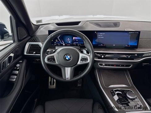 Used 2023 BMW X7 xDrive40i w/ M Sport Package image 24