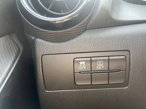 Used 2018 Toyota Yaris iA FWD image 24