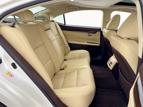 Used 2018 Lexus ES 350 w/ Premier Package FWD image 28