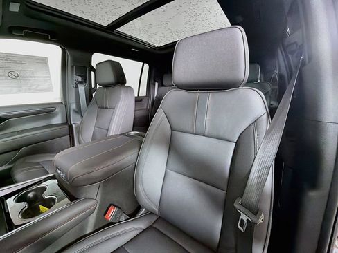 New 2026 Chevrolet Suburban RST w/ Comfort Package AWD/4WD image 11