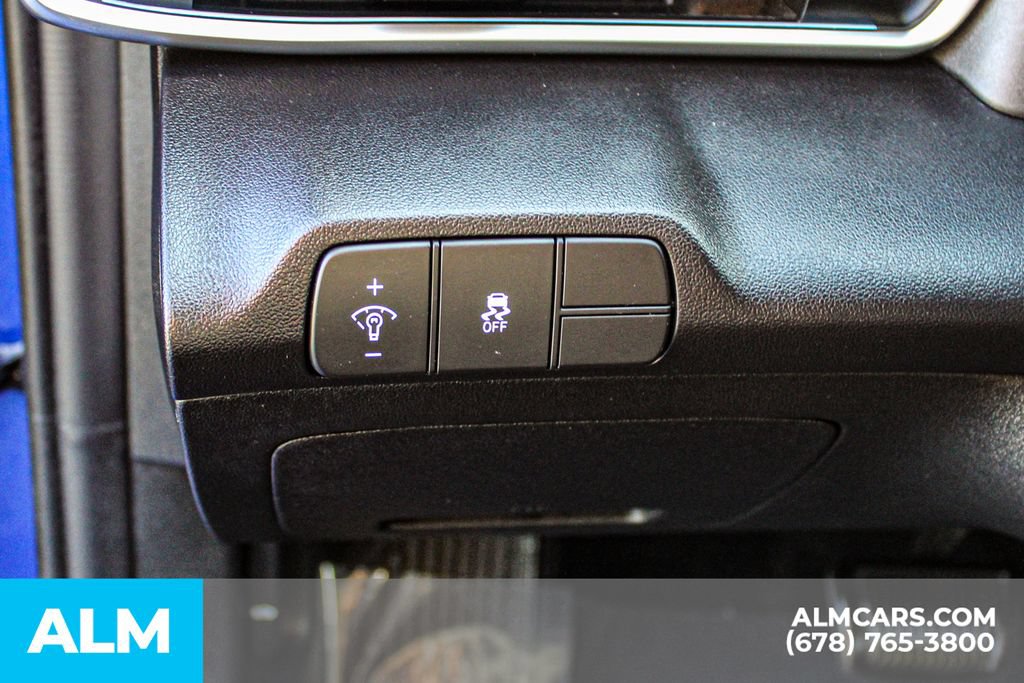 Used 2024 Hyundai Elantra Limited FWD image 29