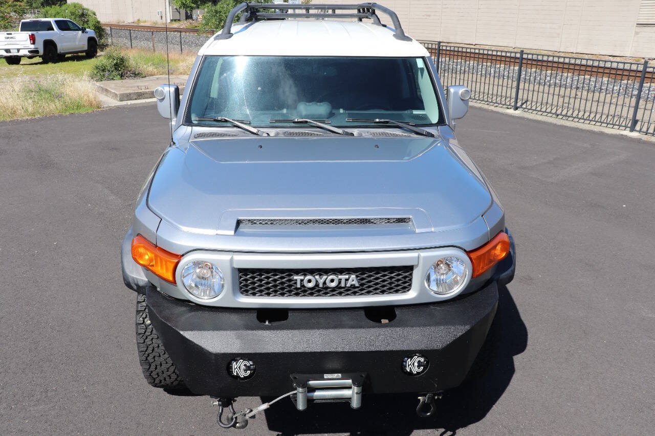 Used 2010 Toyota FJ Cruiser 4WD w/ Convenience Pkg image 2