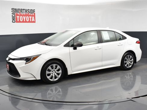 Used 2021 Toyota Corolla LE w/ Carpet Mat Package (TMS) image 8