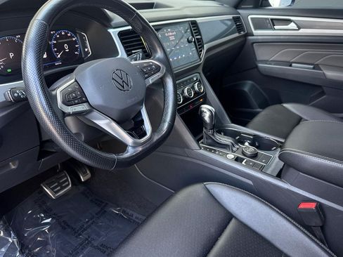 Used 2021 Volkswagen Atlas Cross Sport SEL R-Line AWD/4WD image 4