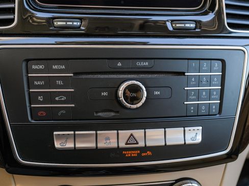 Used 2017 Mercedes-Benz GLE 350 w/ Premium 1 Package image 26