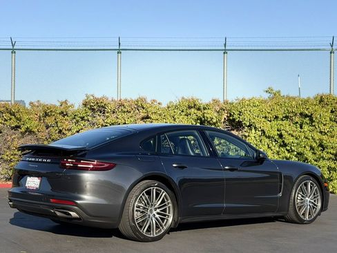 Used 2019 Porsche Panamera image 9