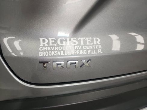 Used 2025 Chevrolet Trax LT image 15