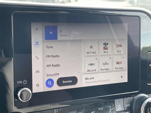 Used 2023 Toyota Highlander LE image 21