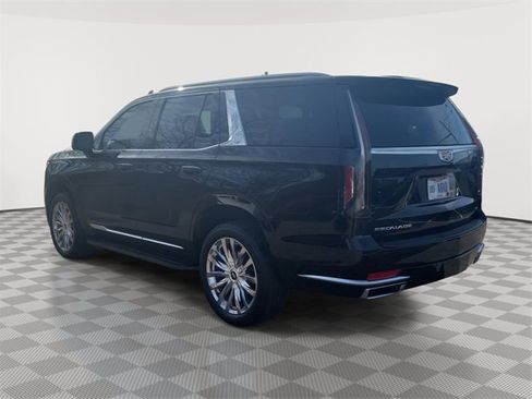 Used 2021 Cadillac Escalade Premium Luxury image 4