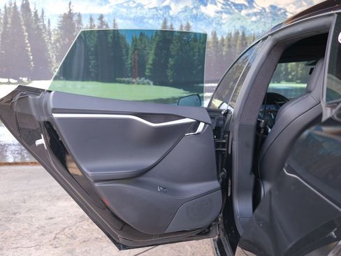 Used 2017 Tesla Model S 75D image 28