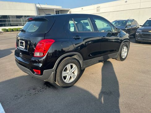 Used 2020 Chevrolet Trax LS w/ LPO, Protection Package FWD image 5