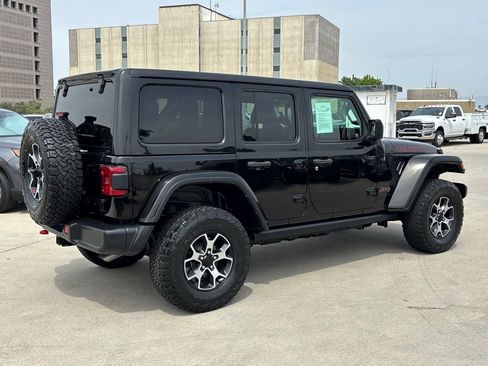 Used 2022 Jeep Wrangler Unlimited Rubicon w/ LED Lighting Group AWD/4WD image 3